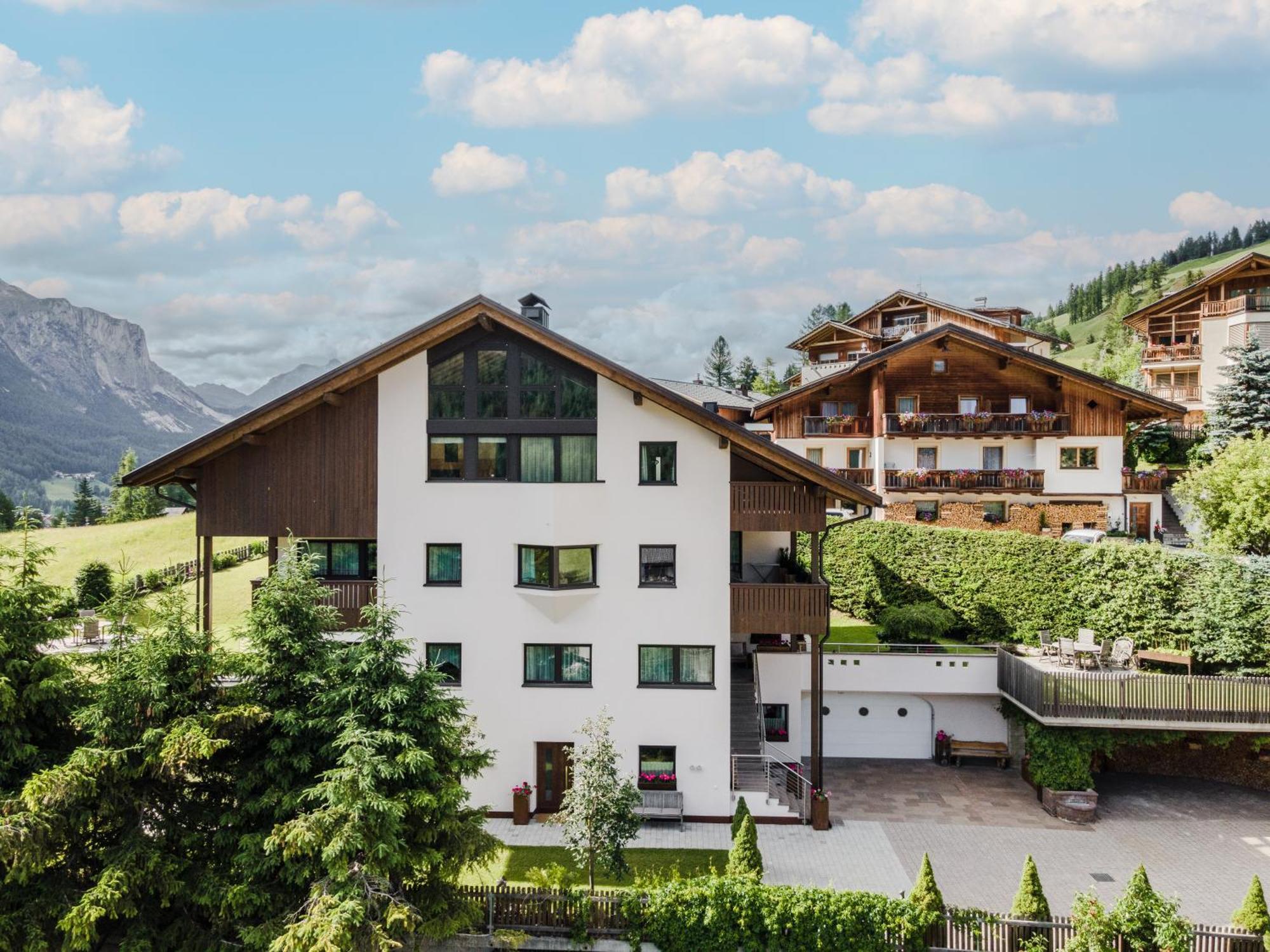Apartment Ciasa Laoi San Cassiano  Dış mekan fotoğraf